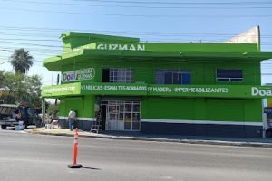 Ferretería Guzmán (Rincón del Fuego 7833) en Guadalupe