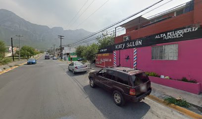 Ferretería (Esquina Cumbres) en Santa Catarina