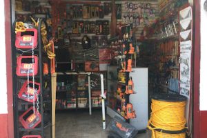 La Casa del Tornillo (Av. Javier Rojo Gómez ) en Iztapalapa