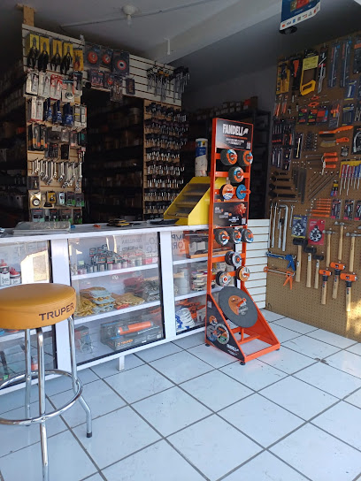 El Imperio del Tornillo en Morelia